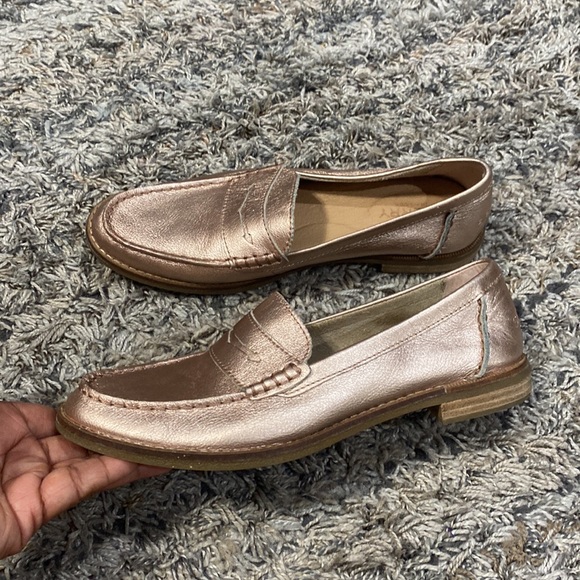 Sperry metallic all leather Rosegold loafers size 7 women’s - Picture 5 of 10